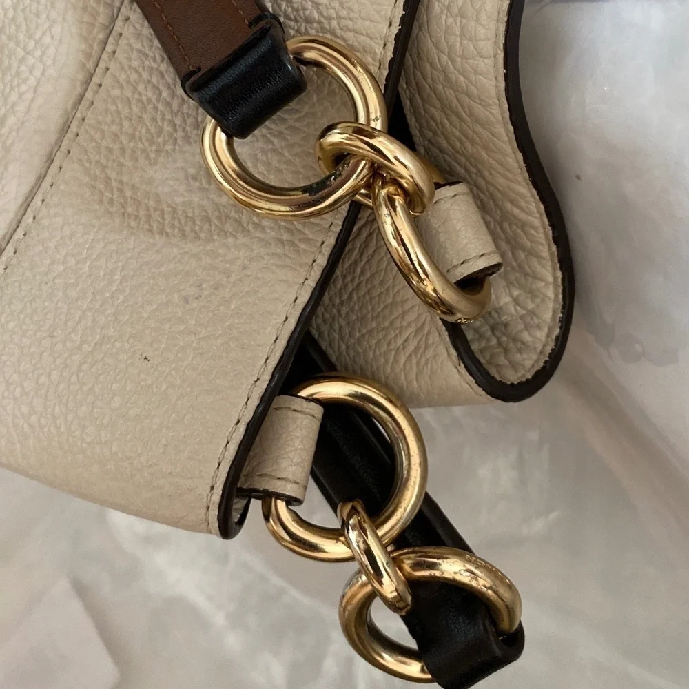 Coach Large 3 Compartment Shoulder Bag in Off White EUC